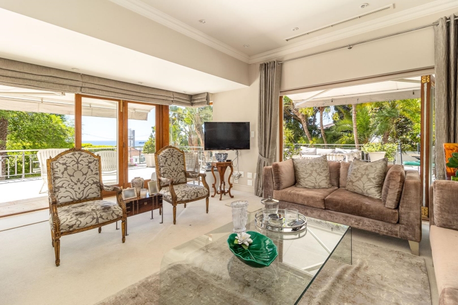 5 Bedroom Property for Sale in Fresnaye Western Cape